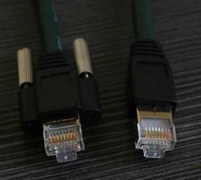 China Black Custom Gigabit Ethernet Cable 1x Screw Lock Horizontal 3M Insulated Type for sale