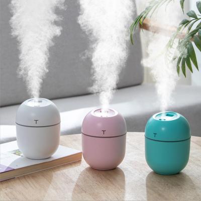 China 2021 Car Mini Air Humidifier 220ML Ultrasonic Aroma Essential Oil Diffuser For Home Car USB Fogger Mist Maker With LED Night Lamp for sale