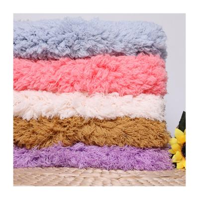 China Morden KINGCASON Weft Knitted Long Pile Polyester Super Soft 100% Lion Plush Fake Faux Artificial Fur Fabric For Carpet And Blanket for sale