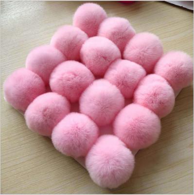 China High Quality Real Soft Hand Feeling Colorful Fluffy Soft Animal Accessories Rabbit Fur Pompom for sale