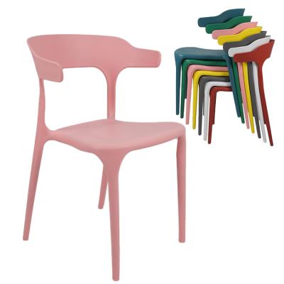 China Vintage Super Comfortable Stackable Horn Solid Plastic Bistro Dining Chair For Sale for sale