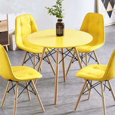 China New Modern Design Modern Dining Table Round Or Rectangle Table With Wooden Legs for sale