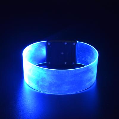 China New Patented Custom Concert SUNJET Product Logo LED Magnetic Wristband for sale