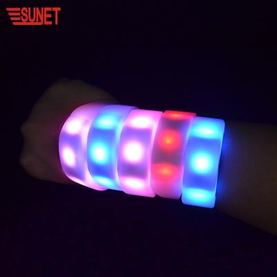 China 2021 SUNJET Wristband Products Promotional Lead Silicone With Logo Imprint Remote Control Led RGB Colors DMX Flashing Wristband for sale