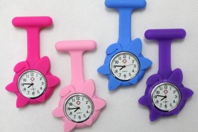 China Het Horloge van de het Siliconemanchet van de bloemvorm, rubber het kwartshorloge van het rotatiezakhorloge Te koop