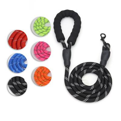 China PetSupplies Non-Sharp Walking Anti-Stretching Hand Rope Nylon Hardness Dog Chain Dog Outdoor Small Medium Viable Leash Rope for sale