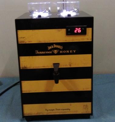 China High Capacity Ice Cold Shot Dispenser , 2 Bottles Refrigerated Liquor Dispenser for sale