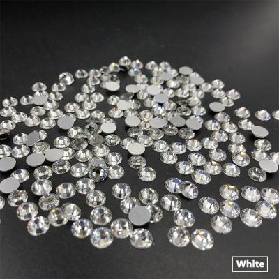 China Art Golden Bottom High Quality Flatback Nail Stone Glass Round Rhinestone for sale