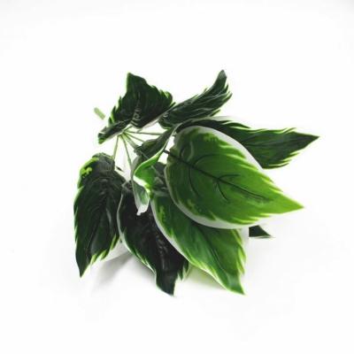 China YXYY001 Green Plant Leaves Home Fence Artificial Fence Plant Decoration Wall Edge Wooden Leaf for sale