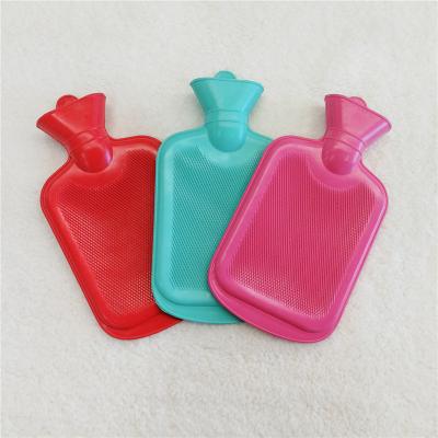 China PVC 1000ml Hand Body Hand Warmer Water Bottle Warmer Rubber Red Green Blue Green Cover BS for sale