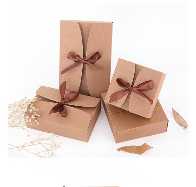 China Fashionable Custom Recycled Materials Art Craft Safety Paper Package Gift Box Packaging Economic Wedding Gift for sale