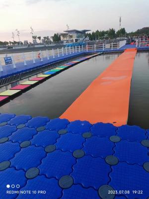 China UV-bestendige niet-glijdende PE-docks Plastic Pontoon Te koop