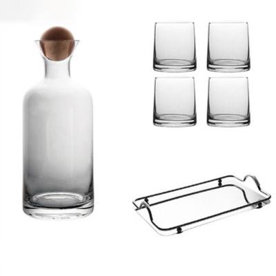 China 1200ml sustainable glass decanter with cork lid for sale