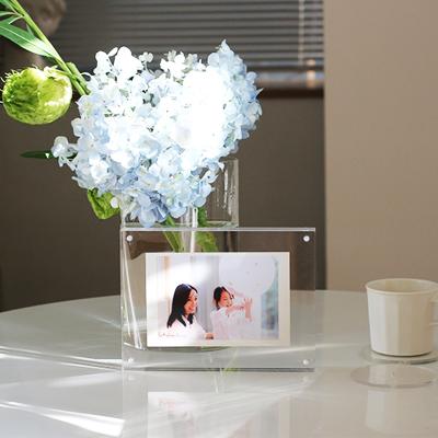 China Modern Customized 2022 Menu Holder Table Card Holder Acrylic Base Postcard Photo Picture Display Stand for sale