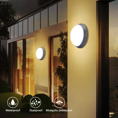 China Unique Design Polycarbonate PC Housing Waterproof Outdoor IP65 Wall Lamps 18W 24W Led Outdoor Wall Light For Garden for sale