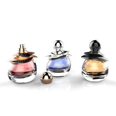 China Recyclable Free Sample Square Spray Glass Luxury Perfume Bottle Woman30ml 50ml 50ml Wholesale for sale