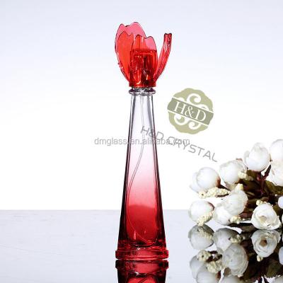 China Home Decor Flower Cap Shape Perfume Cosmetic Bottle Red Refillable Empty Glass Small Bottles for sale