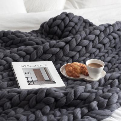 China Fashion Super Big Anti-Static Knit Blanket Wool Super Thick Knit Chunky Wool Blanket for sale