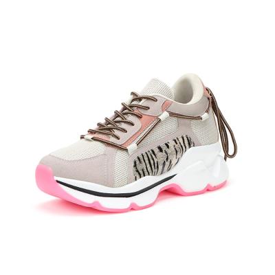 China 2020 Min Wholesale Price Sports Shoes Latest Custom Light Weight Jinjiang Sneakers Factory For Women for sale