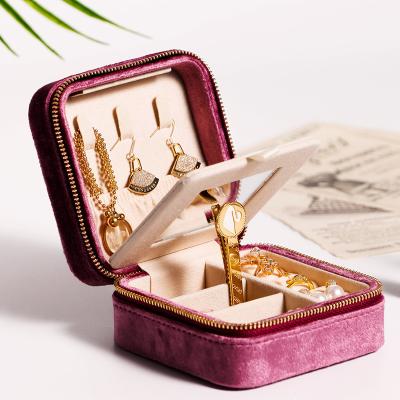 China Portable Jewelry Bag Eco Pile Jewelry Box Travel Velvet Mirror Jewelry Storage Box Ring Box European Luxury for sale