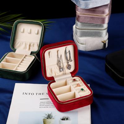 China Factory Direct Plush Eco Velvet Travel Jewelry Ring Box Luxury Plush Organizer Box Necklace Box Jewelry for sale