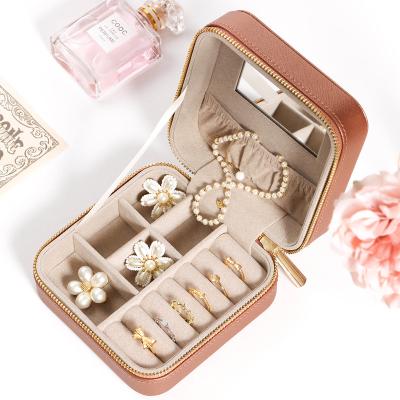 China Modern High-end Leather Hot Ring Box Luxury Jewelry Organizer Jewelery Box Jewelery Box Ring Earrings Necklace Box Amazon Lady Gift for sale