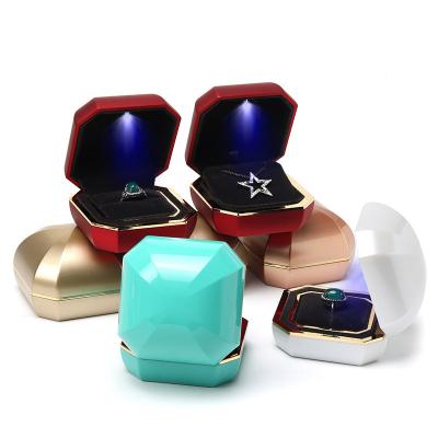 China Storage New Style Design Wholesale LED Light Proposal Ring Pendant Earring Jewellery Gift Packaging Box for sale