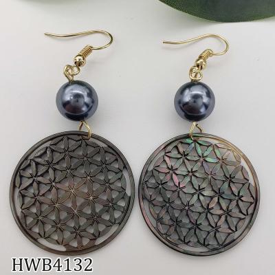 China Wholesale Hawaiian Casual/Sporty Hawaiian Monstera Leaf Pineapple Shell Abalone Dangle Earrings Elegant Shell Jewelry for sale