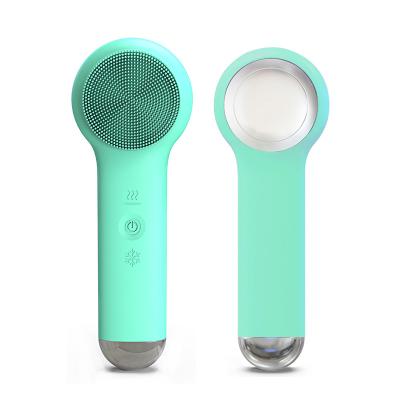 China Portable Acne Treatment Face Cleanser Sweep Facial Cleansing Exfoliating Rotation Sweep Electric Facial Cleanser Facial Brush for sale