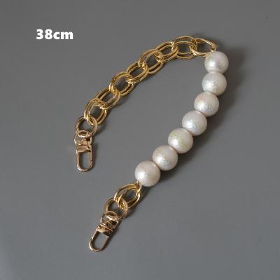 China CLASSIC White Tandem Chain Bag Alloy Pearl Chain Single Shoulder Handbag for sale