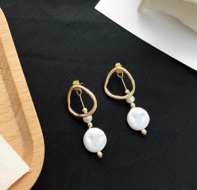 China Temperament Natural Geometric Pearl Long Earrings Pearl BOHEMIA Shell Dangle Earrings for sale