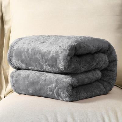 China Sustainable Plush Blanket Knitted Organic Throw Plush Hemmed Blankets for sale