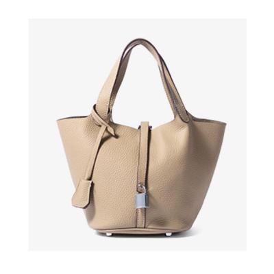 China New Fashion Wholesale Custom Leather Bag Women's Handmade PU Tote Bags for sale