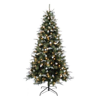 China 2021 Popular Plastic Pad Size Green White Assembled Plastic Christmas Tree Customized For Outdoor for sale