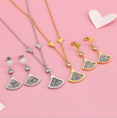 China TRENDY Fashion Stainless Steel Jewelry Set Simple Creative Rhinestone Fan Shape Necklace Earring Pendant Set for sale