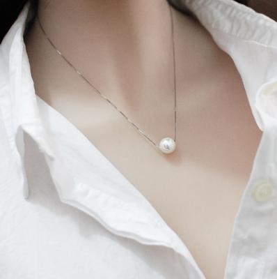 China FASHIONABLE Women's Quality Nature Pearl Clavicle Chain Necklaces Jewelry S925 Sterling Silver Pendant Necklaces High for sale