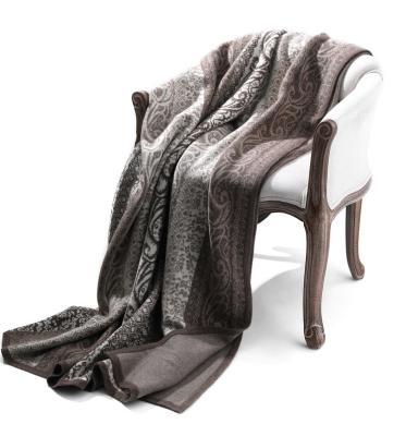 China Luxury Heavy Thick Home Travel Sustainable Cashmere Paisley Jacquard Knitted Sheer Throw Blanket for sale