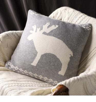 China Factory Direct Luxury Home Decoration Cashmere Wool Knit Intarsia Reindeer Pattern Cushions for sale