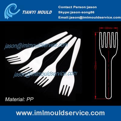 China PP White 6 inch Disposable plastic fork for Western food/ fruit cake moulding for sale