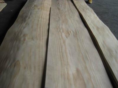 China Natural Radiata Pine Wood Veneer Sheet Crown/Quarter Cut for sale