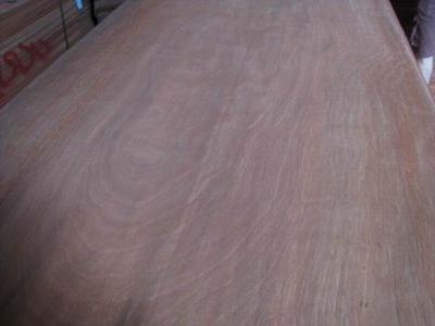 China Rotary Cut Natural Gurjan Wood Veneer Sheet for sale