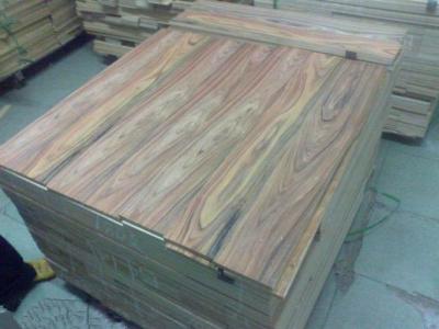 China Natuurlijk het Vernisjeblad van Santos Rosewood Wood Flooring, Besnoeiing aan Groottevernisje Te koop