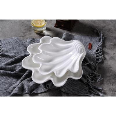 China Viable New Style White Irregular Ceramic Western Tableware Sets Wedding Serving Plates for sale