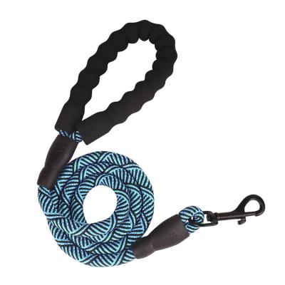 China Highly Strong Reflective Round Nylon Rope Pet Stocked Dog Leash for sale