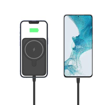 China Mini Magnetic Wireless Charger 15W Magsafing 10000mah Power Bank PD18W PowerBanks Accept OEM Customized for sale