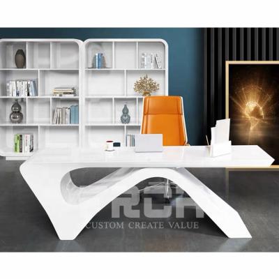 China Simple Wholesale Modern Design Curved Shape Executive Executive Office Furniture White Desk Table for sale