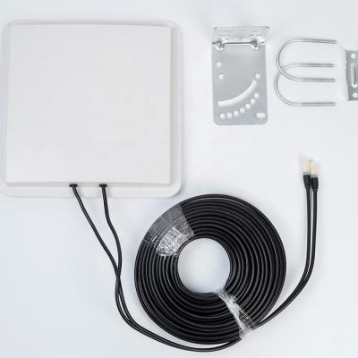 China PVC 1710-2700Mhz 2*14dBi galaxy mino panel antenna with SMA connector for sale