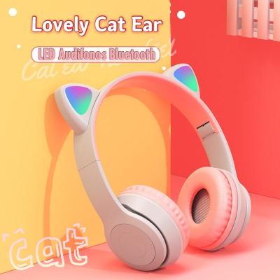 China Foldable Game P47M Headphone Cute Cat Ears LED Audifonos Bluetooth Earhook Kids Stereo Headset Earphone for sale