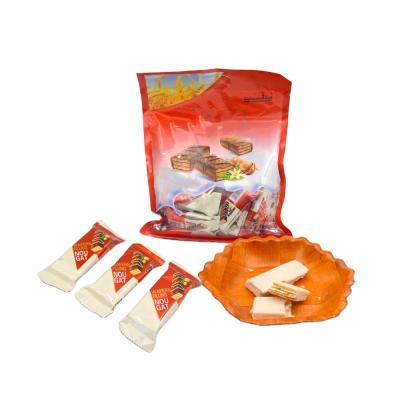 China Chocolate Wafers Strawberry Flavor Low Fat Halal Wholesale Cookies for sale