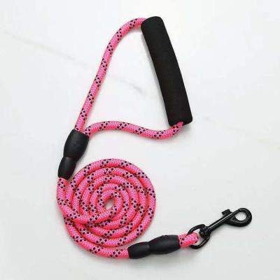 China Hot Selling Reflective Dog Seat Belt Pet Car Safety Belt Dog Comfortable Reflective Safe Bungee Band for sale